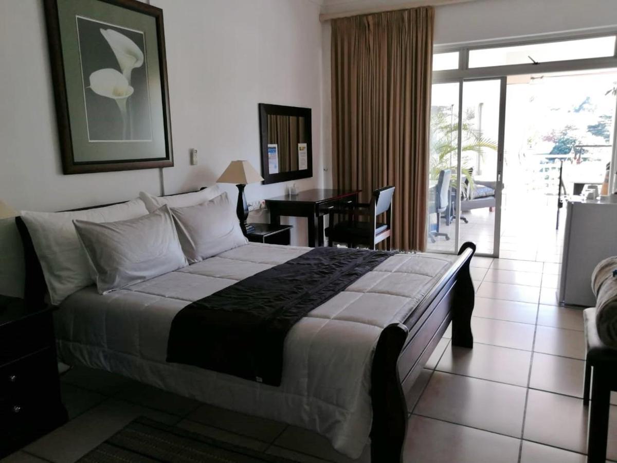 Sunset Boulevard Riverlodge Paarl Dış mekan fotoğraf