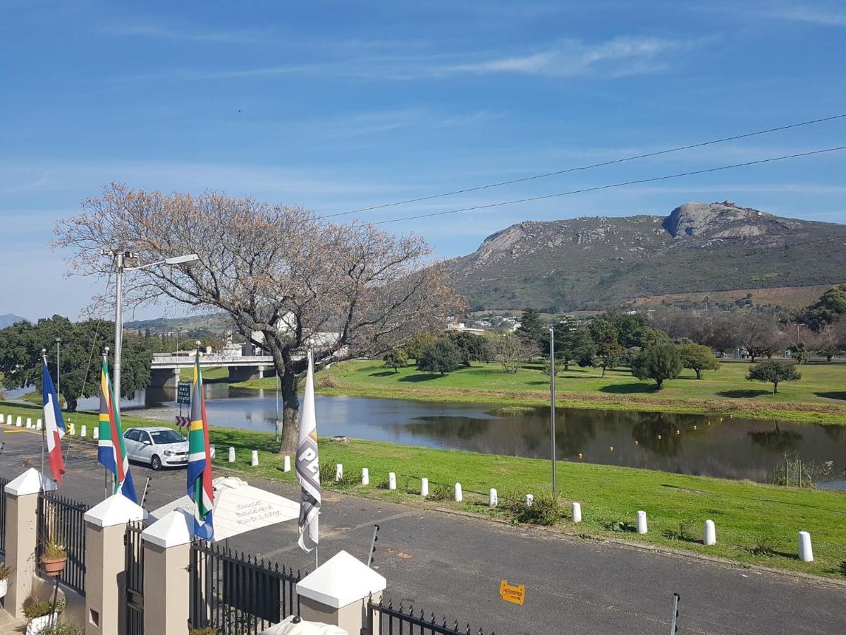 Sunset Boulevard Riverlodge Paarl Dış mekan fotoğraf